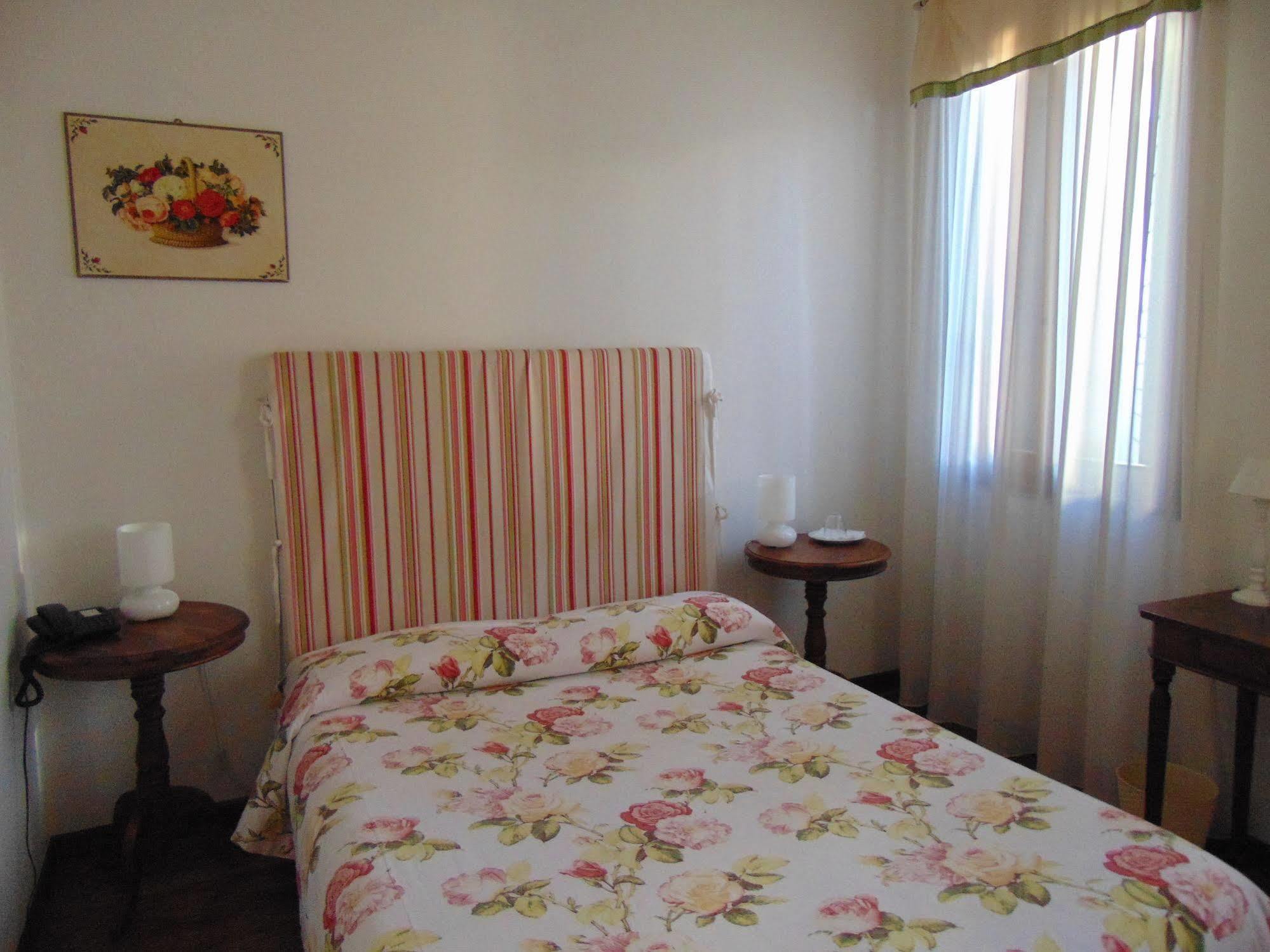 Hotel Il Focolare Тревизо Екстериор снимка